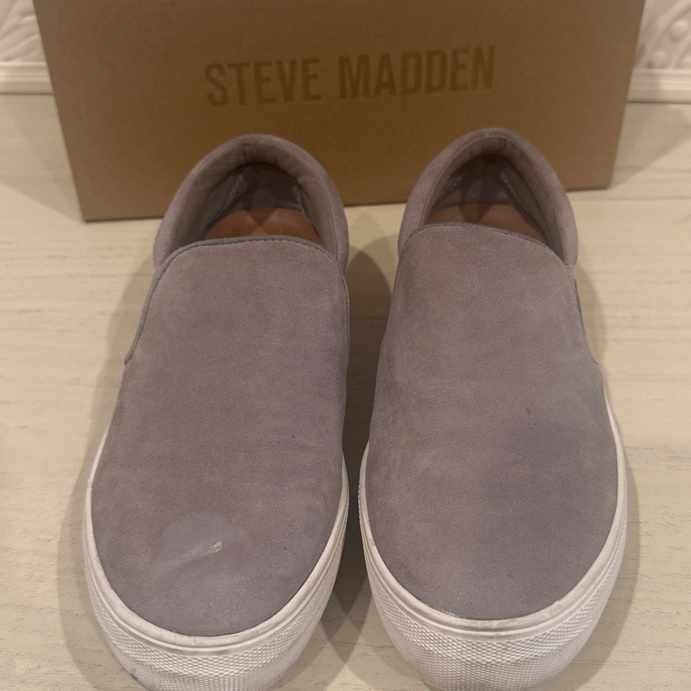 Steve Madden Sand  Slip-On Shoes Size 8.5